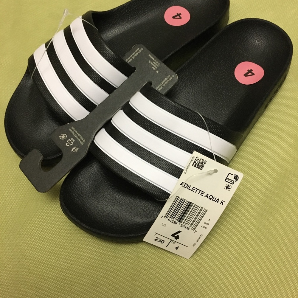Adidas slide sandal